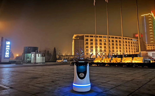 智能机器人能不能使用于酒店行业？