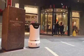 机器人成酒店明星员工