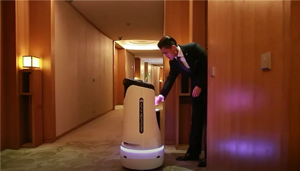 酒店送物机器人