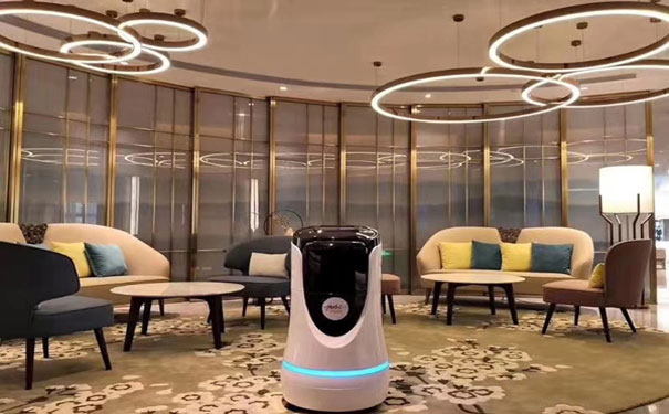 酒店使用服务机器人的好处都是什么