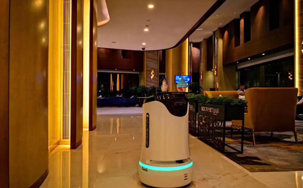 服务机器人能够为酒店带来哪些影响